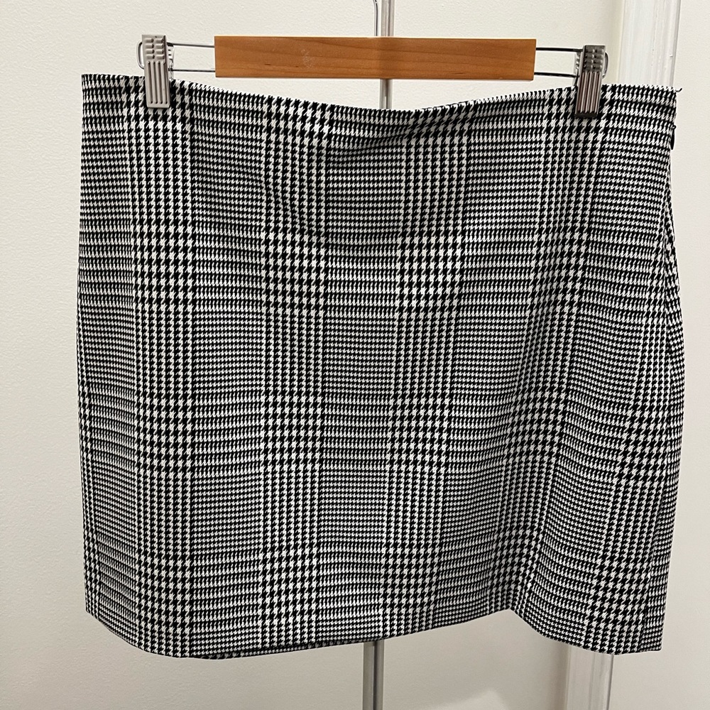 Banana Republic Houndstooth Skirt